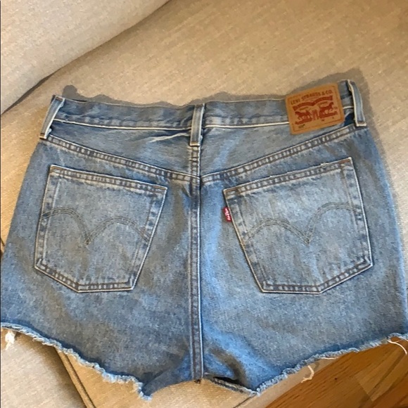 Levi's 501 High Rise Short - Picture 4 of 5